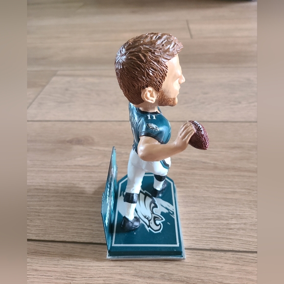 Carson Wentz NFL bobblehead & Brxlz - Picture 7 of 13